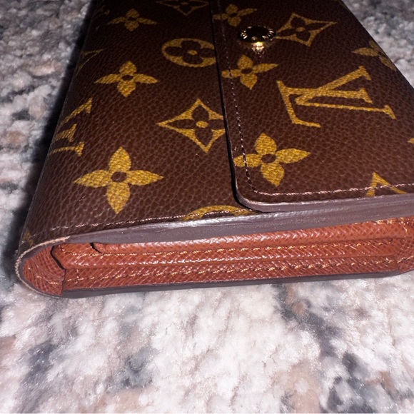 Louis Vuitton Monogram Alexandra Wallet EUC - Picture 2 of 15